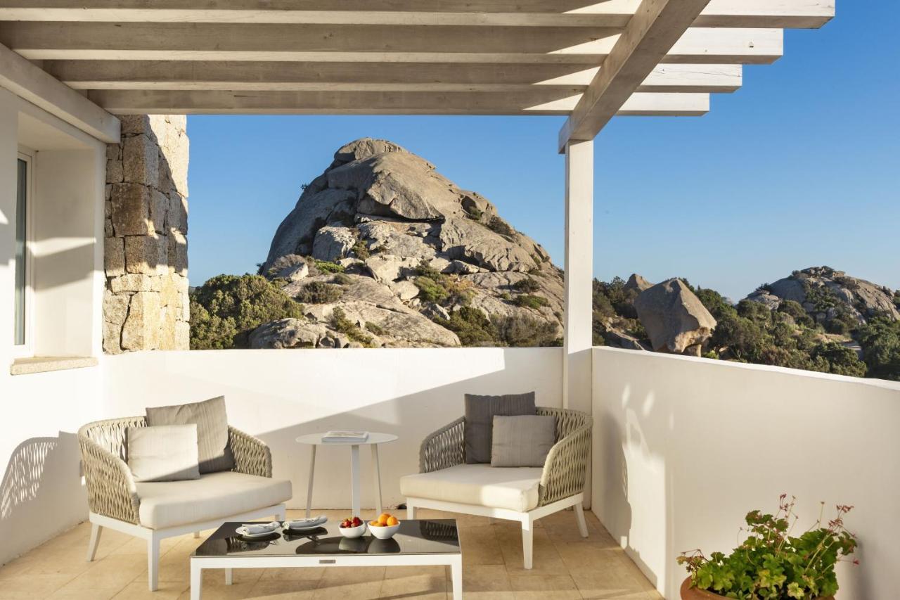 Hotel Grand Relais Dei Nuraghi (Adults Only) Baja Sardinya Dış mekan fotoğraf