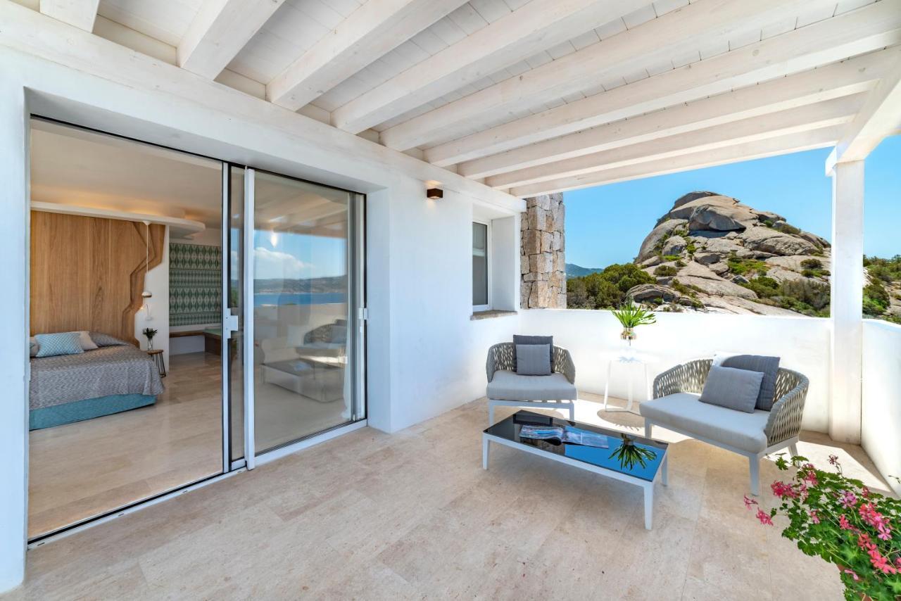 Hotel Grand Relais Dei Nuraghi (Adults Only) Baja Sardinya Dış mekan fotoğraf