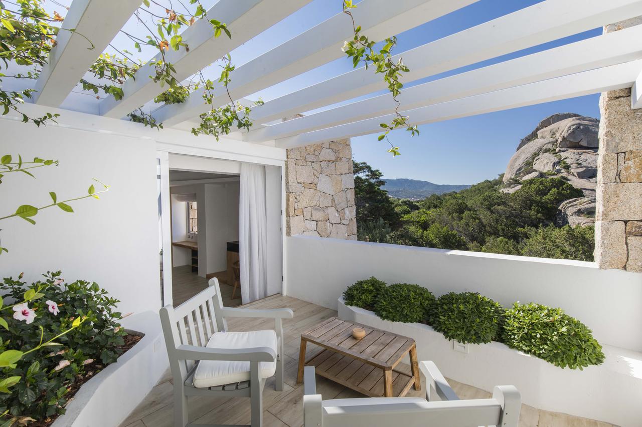 Hotel Grand Relais Dei Nuraghi (Adults Only) Baja Sardinya Dış mekan fotoğraf