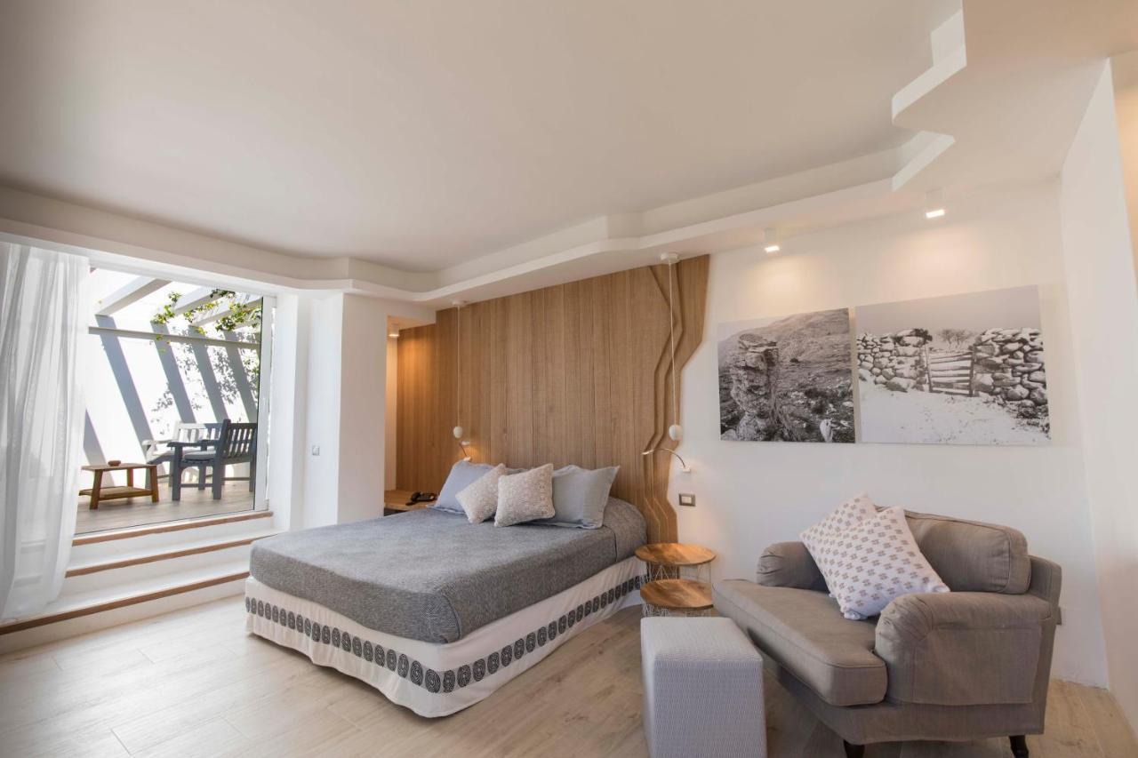 Hotel Grand Relais Dei Nuraghi (Adults Only) Baja Sardinya Dış mekan fotoğraf