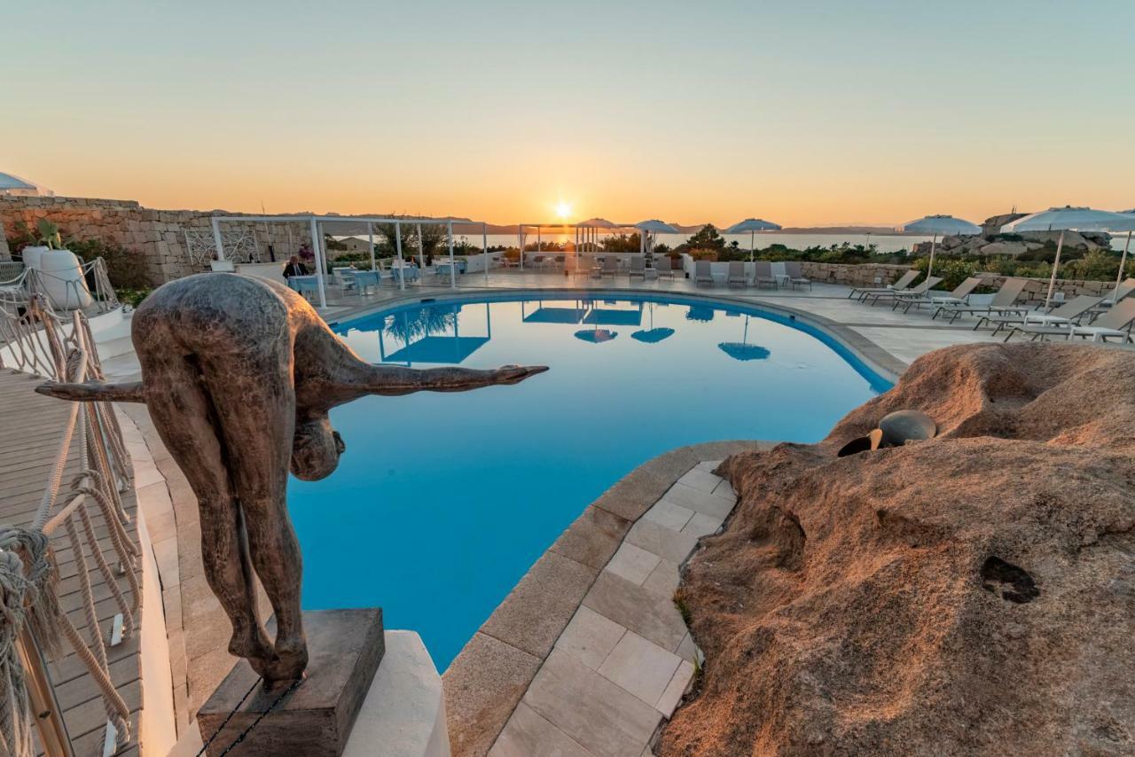 Hotel Grand Relais Dei Nuraghi (Adults Only) Baja Sardinya Dış mekan fotoğraf