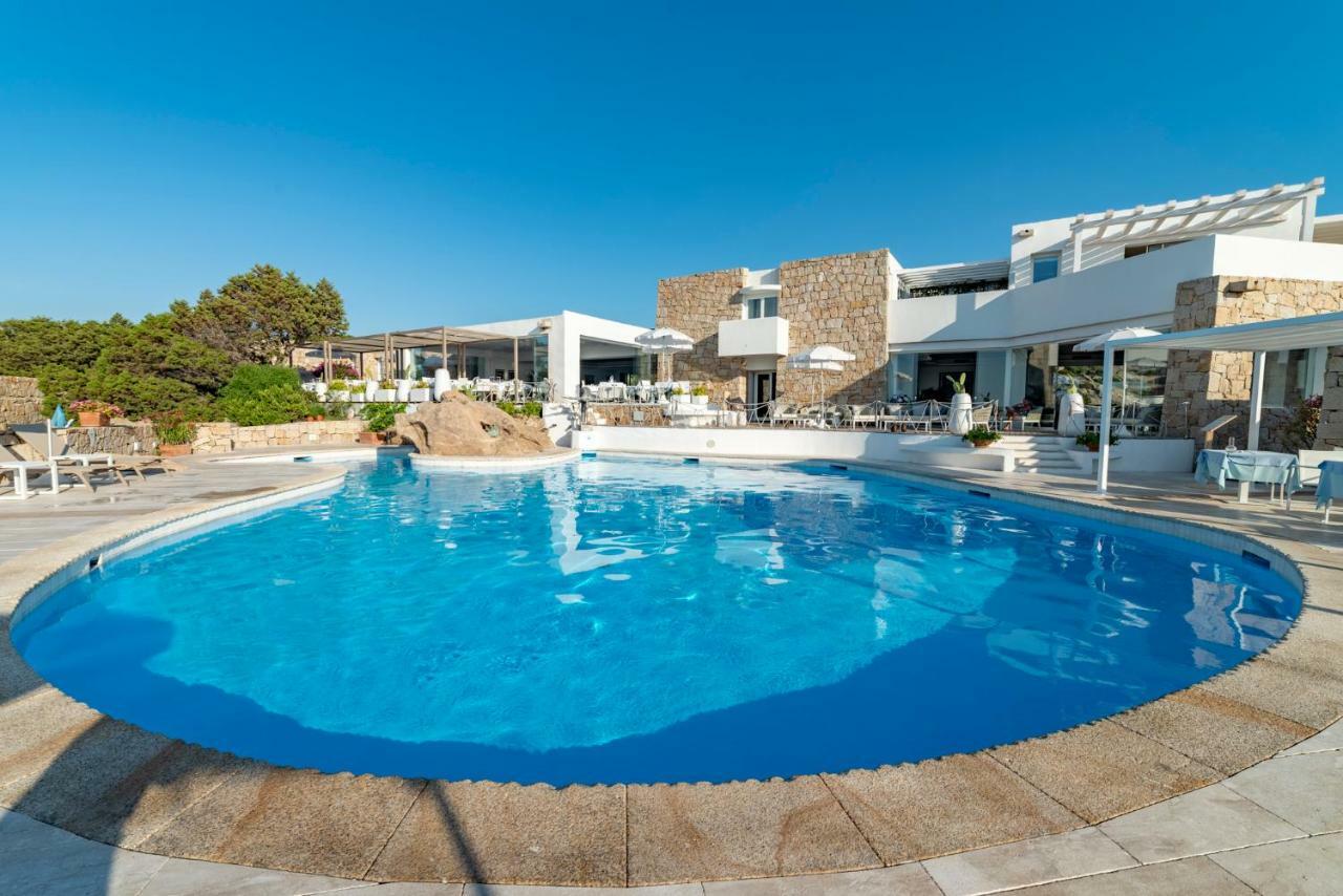 Hotel Grand Relais Dei Nuraghi (Adults Only) Baja Sardinya Dış mekan fotoğraf